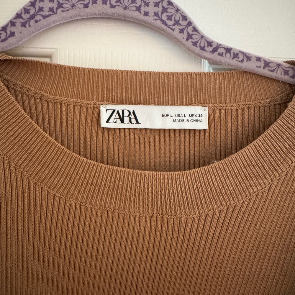 Zara Puff-Sleeve Ribbed Tee in Camel Brown - Picture 2 of 2